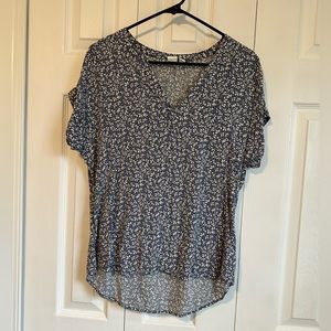 GAP flowy blue floral top